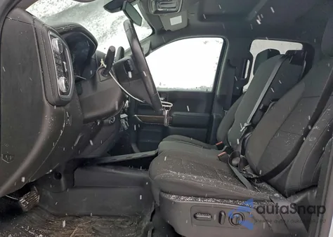 2021 GMC Sierra K1500 Elevation z USA, uszkodzony, nr VIN 1GTR9CEK7MZ271552